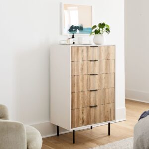 Quendall 5-Drawer Dresser